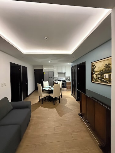 Zone 15 Hideaway–Near Cayalá & Embassy