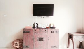 Minibar, desk, laptop workspace, blackout drapes - ME Villas Echo Beach (Canggu)