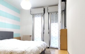 2 chambres, lit parapluie