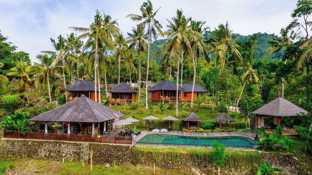 Taman Swarga Villa Resort & Spa image