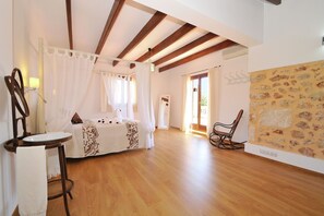 6 bedrooms, internet