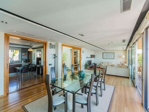 Dining - Villa with Jacuzzi Stay (Alcudia)