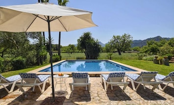 Holiday Home Swimming Pool