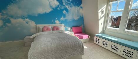 4 Schlafzimmer, Bügeleisen/Bügelbrett, Reisekinderbett, kostenloses WLAN