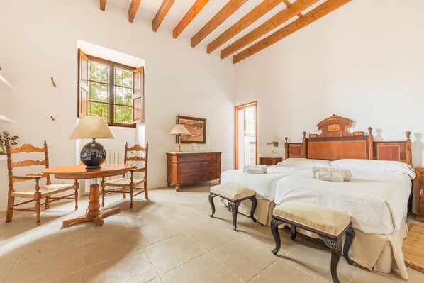 4 chambres, accès Internet