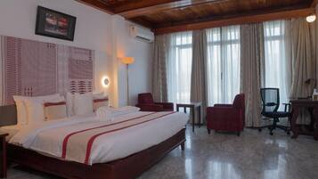 In-room safe, desk, iron/ironing board, free WiFi