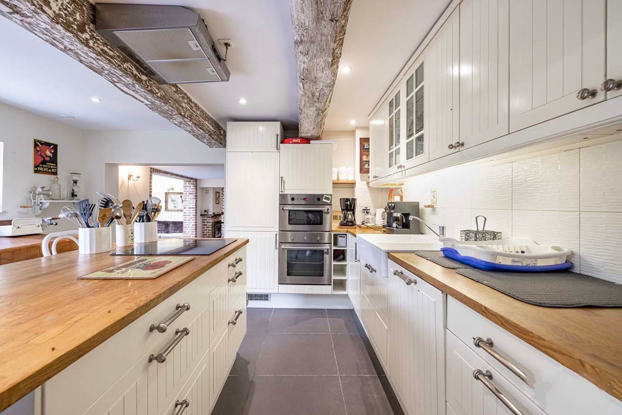 Frigorifero, microonde, forno, lavastoviglie