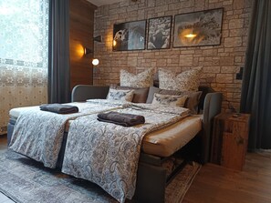1 bedroom, iron/ironing board, WiFi, bed sheets