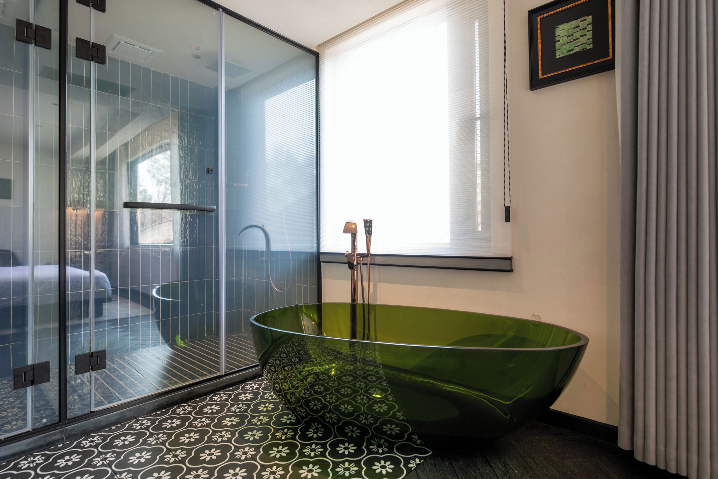 Bathtub besar