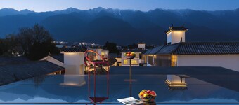 SIXI GOLDEN SUNRISE SOUND SLEEP HOTEL