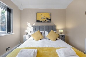 4 bedrooms, iron/ironing board