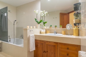 Bidet - Ca Na Rosa (de Selva) - Apartment With Pool (Selva, Illes Balears)
