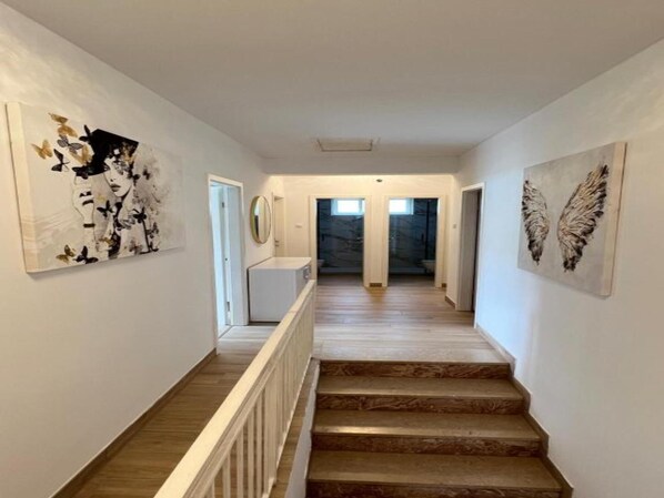 Apartemen (Four-Bedroom Apartment With Sea View) | Lobi
