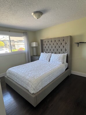 6 bedrooms, iron/ironing board, free WiFi