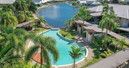 Coastal Calm・ Blue Lagoon Resort・Trinity Beach