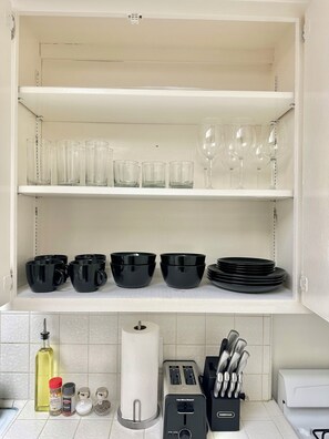 Microwave, oven, stovetop, dishwasher