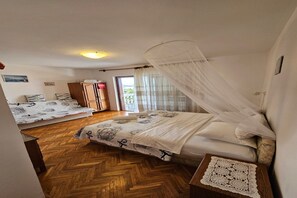 Iron/ironing board, Internet