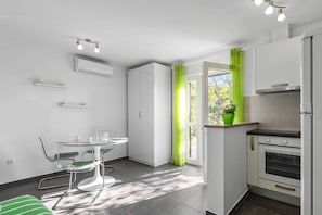 雪櫃、焗爐、爐具、廚房用具/餐具/器皿