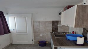 Private kitchen - Apartment near beautiful Zatoglav Beach (Rogoznica)
