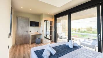 Family Apartment, Multiple Bedrooms (Kourouta Luxury Suites with Pool nr4) | 1 bedroom, iron/ironing board, free WiFi, bed sheets