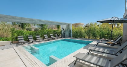 Grand Kourouta Pool Apartments