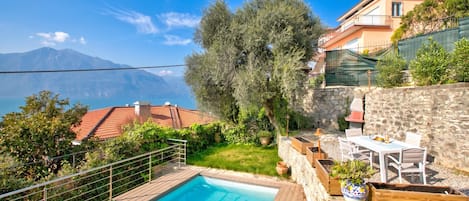 Family House, 2 Bedrooms, 2 Bathrooms, Lakeside (Boutique apartment Giove with Pool) | Pool