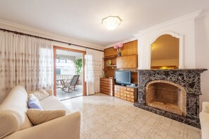 Living area - Villa Vallespir - House In Port D'alcúdia (Port D'alcúdia, Illes Balears)