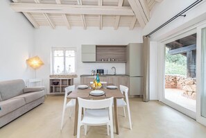 Departamento familiar, 2 habitaciones, microondas (Rotondo Dream Suite 1) | Restaurantes
