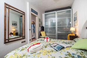 Family Apartment, Multiple Bedrooms (Number One With Shared Pool) | 2 bedrooms, iron/ironing board, free WiFi, bed sheets - Rotondo Dream Suite (Olbia)