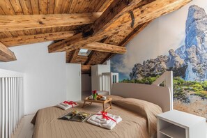 Family Apartment, 2 Bedrooms (Rotondo Dream Suite 3) | 2 bedrooms, iron/ironing board, free WiFi, bed sheets