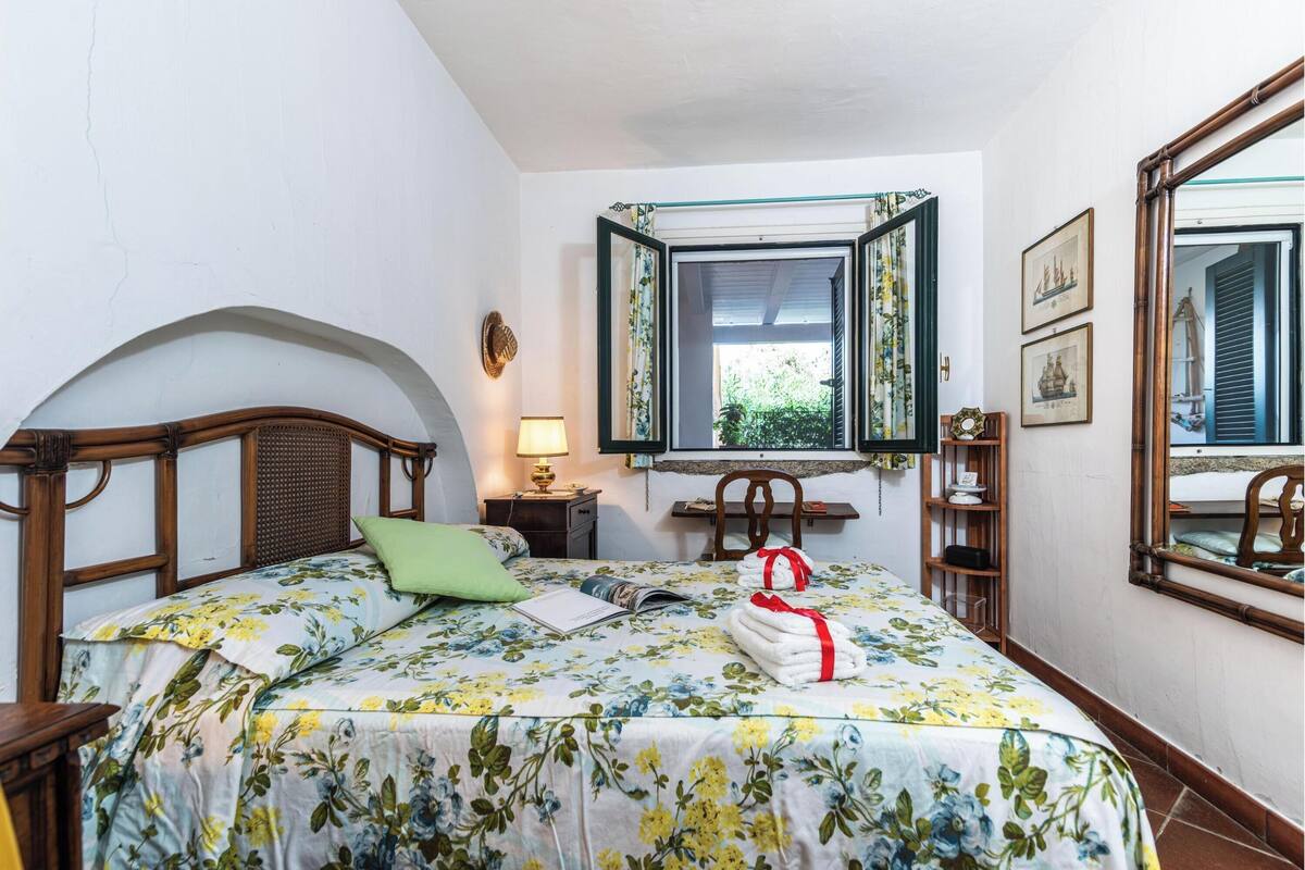 Family Apartment, Multiple Bedrooms (Number One With Shared Pool) | 2 bedrooms, iron/ironing board, free WiFi, bed sheets