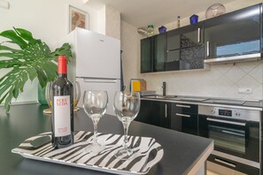 Private kitchen - Casa Acogedora - House In Portocolom. Free Wifi (Portocolom, Illes Balears)
