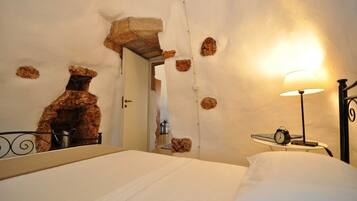 1 bedroom, soundproofing