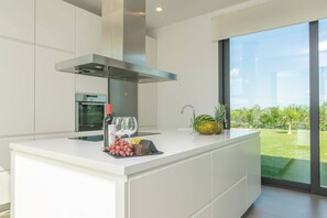 Frigorifero, microonde, forno, lavastoviglie