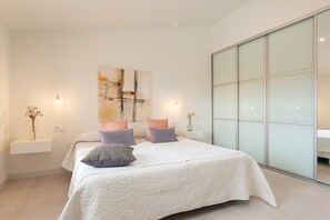 5 bedrooms