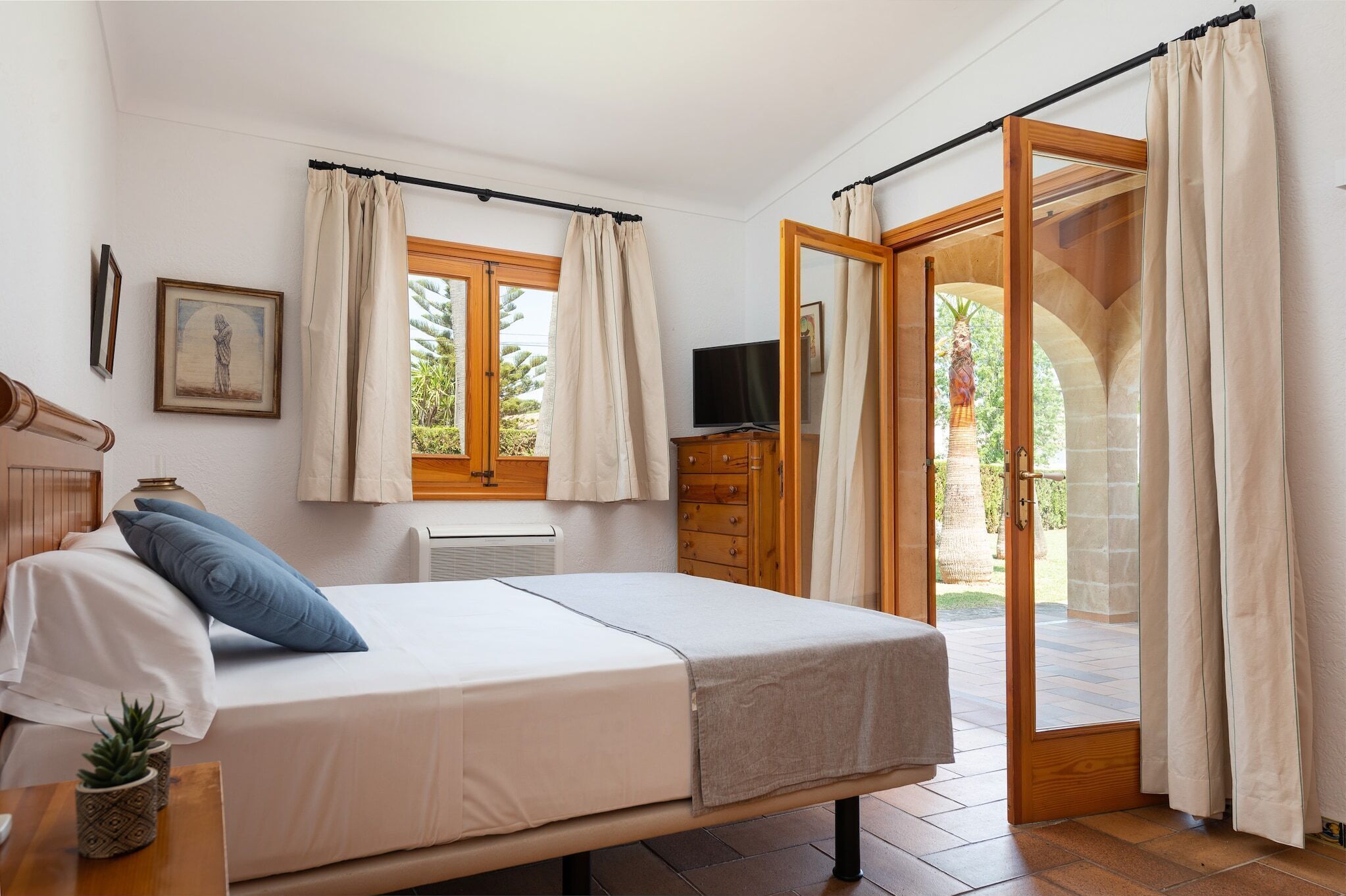 4 bedrooms
