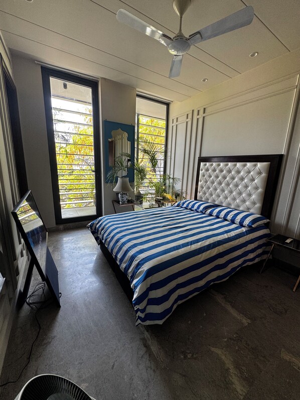 4 chambres, fer et planche à repasser, Wi-Fi, literie fournie