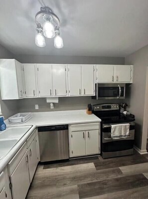 Private kitchen - Citrus House ~ (Citrus Springs)