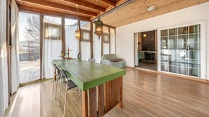 Quarto básico, 1 quarto (H02) | 1 quarto, Wi-Fi de cortesia