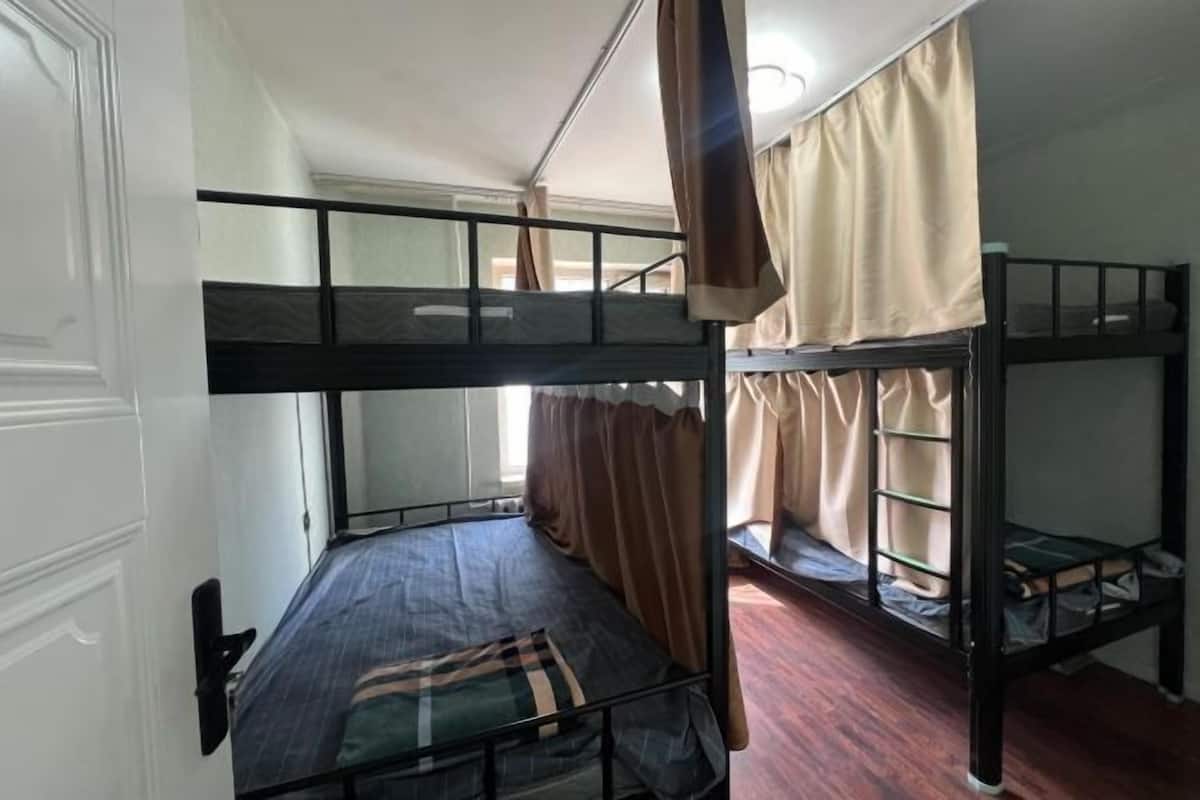 Desk, laptop workspace, iron/ironing board, free WiFi