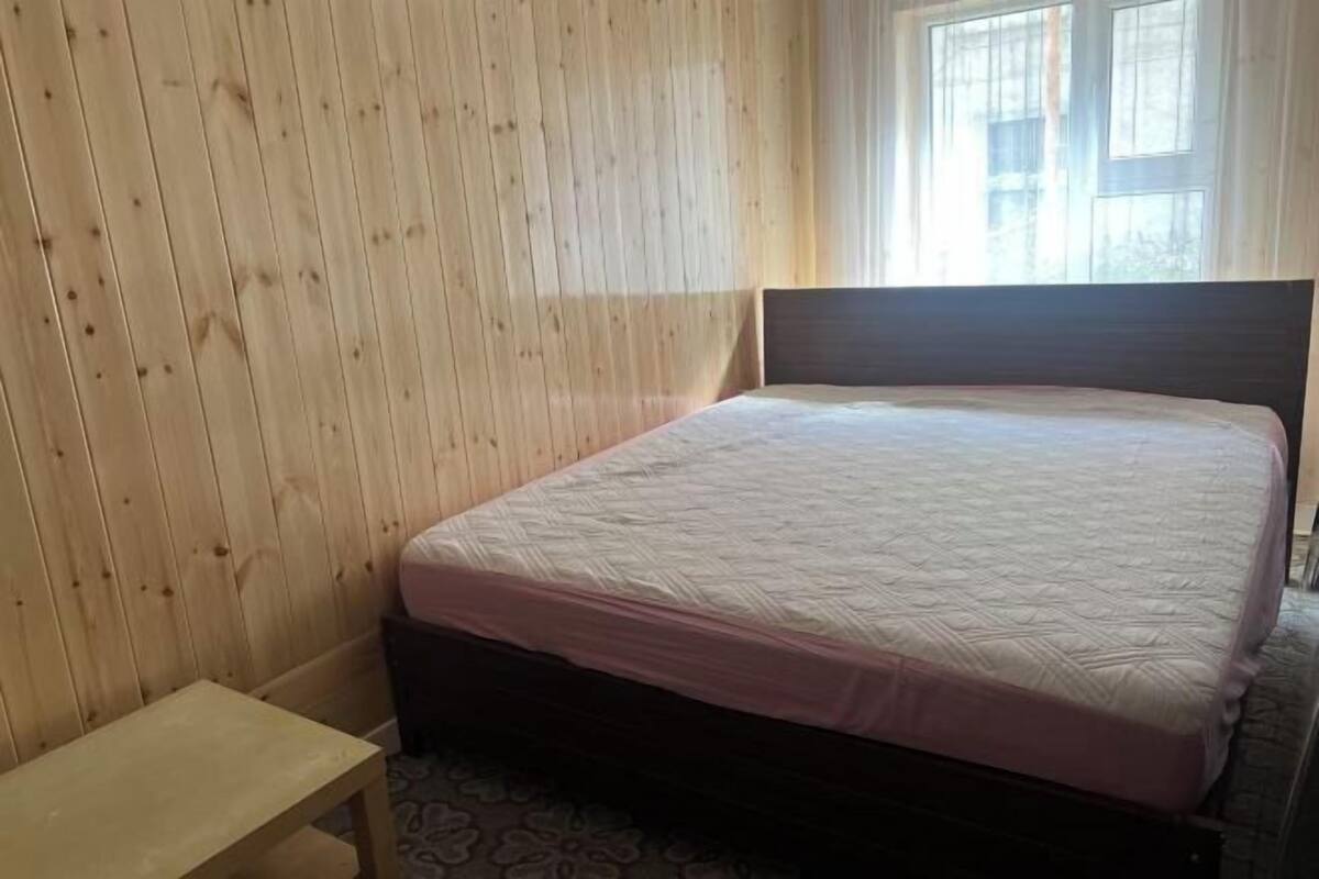 Desk, laptop workspace, iron/ironing board, free WiFi