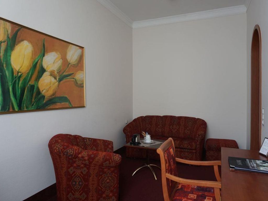Double Room Superior Without Balcony, Shower, Wc - Hotel Am Schloss - Aurich