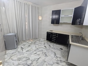 Apartment, Private Bathroom | Shared kitchen