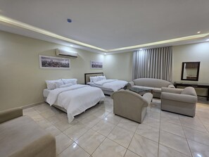 Suite, Ensuite | Iron/ironing board, free WiFi - Noor ul Madina Hotel Al Amidah (Madinah)