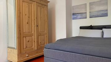 1 dormitori, wifi gratuïta i roba de llit