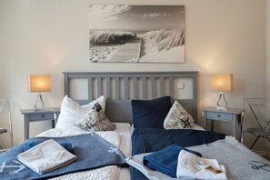 3 makuuhuonetta, silitysrauta/-lauta, ilmainen Wi-Fi, vuodevaatteet