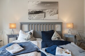 3 bedrooms, iron/ironing board, free WiFi, bed sheets