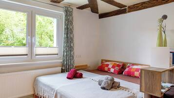 2 makuuhuonetta, silitysrauta/-lauta, ilmainen Wi-Fi, vuodevaatteet