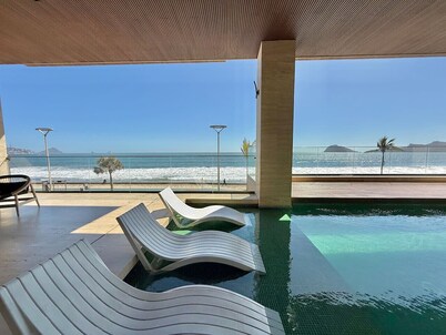 Elegant Penthouse on the boardwalk By GPS