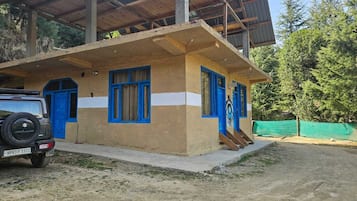 Façana frontal de l'allotjament